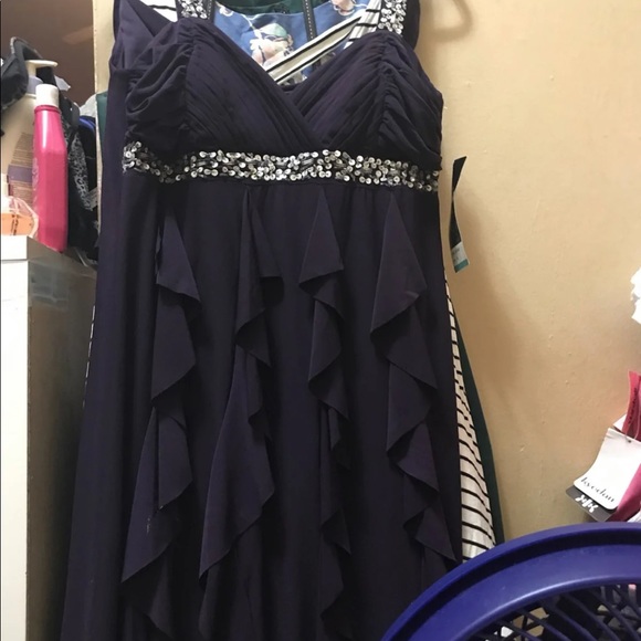 Dress - Picture 2 of 2